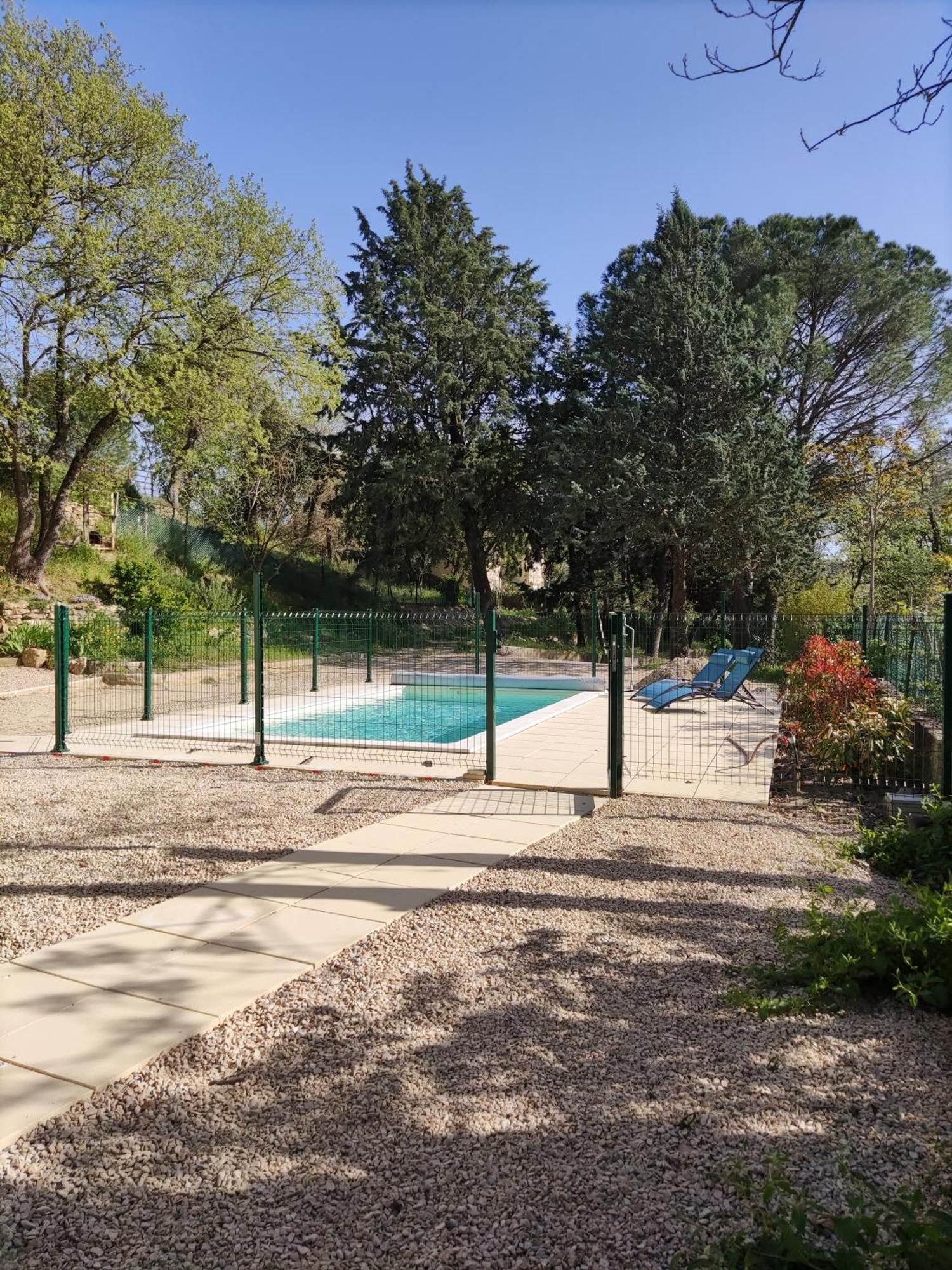 Maison Confortable A Ansouis Dans Le Luberon Exterior photo